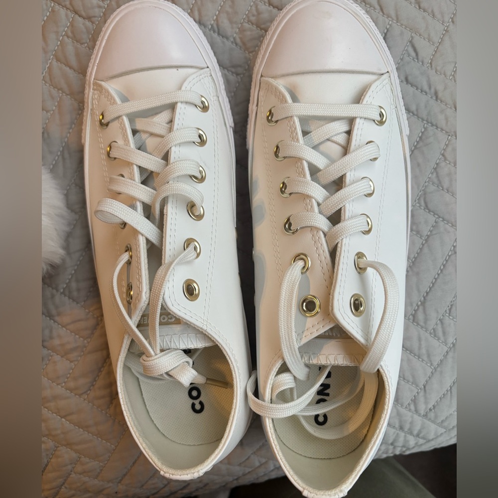 Converse low tops